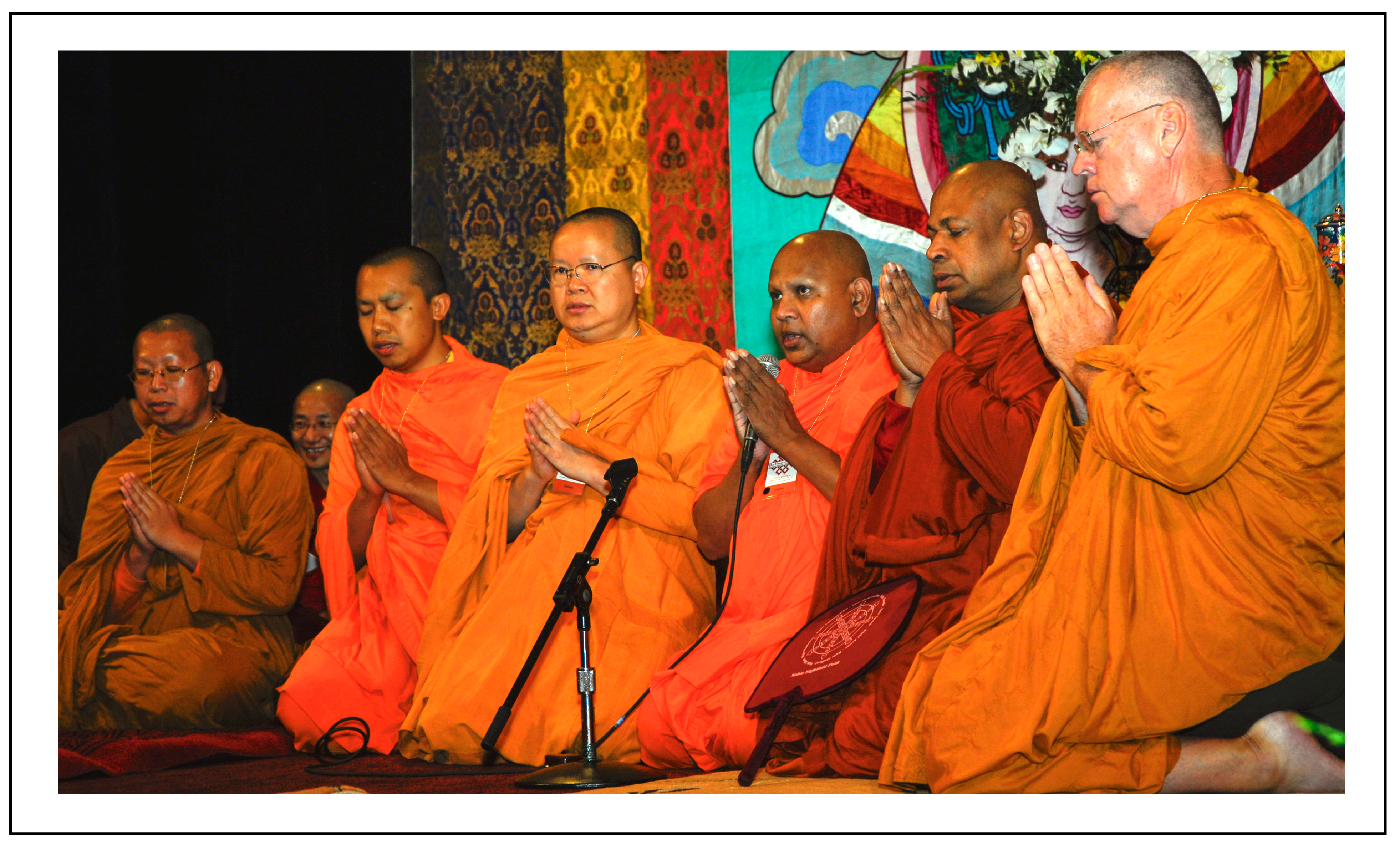 Prayers by Theravadin and Zen monks at The Heart of Change 